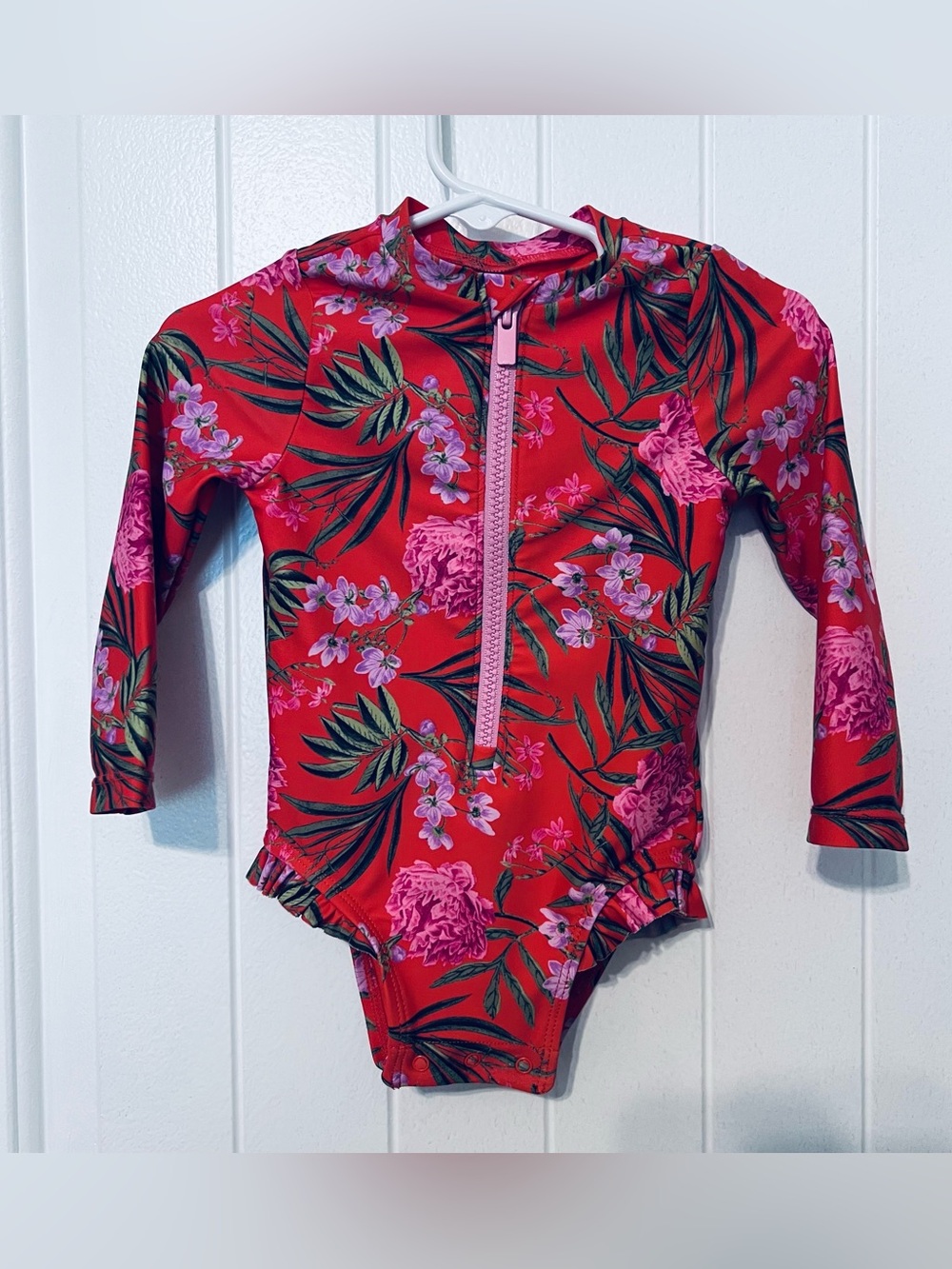 Kids Old Navy Red Floral Long-Sleeve Rash Guard Swimsuit 12-18 Months